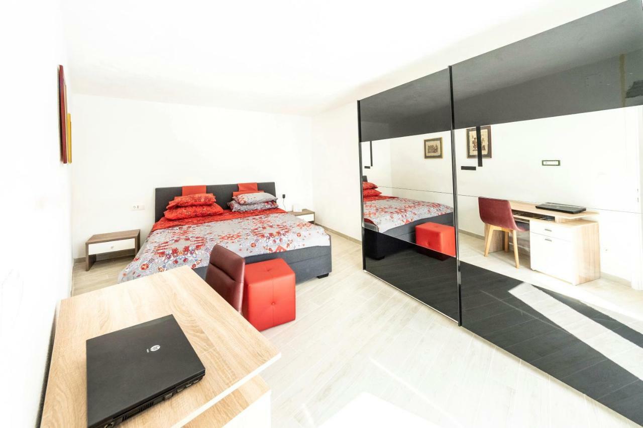 Apartmani Ada 2 Povlja  Buitenkant foto